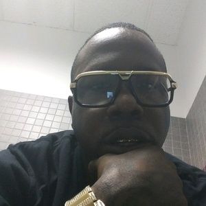 Meet your Posher, Leonard